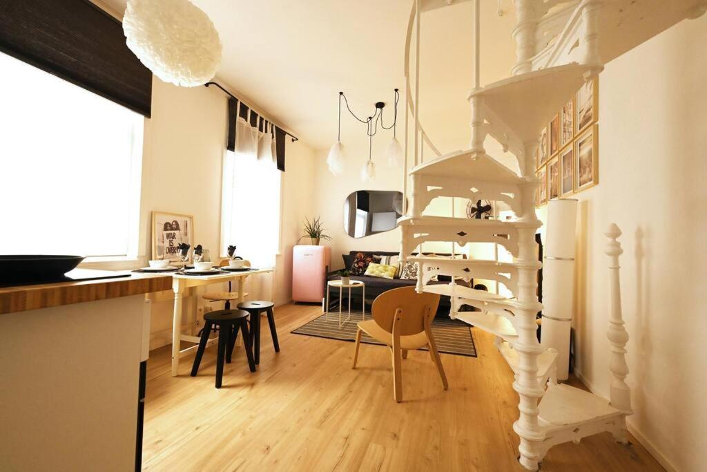 דירות Stylish Duplex In The Heart Of Brussels Centre מראה חיצוני תמונה